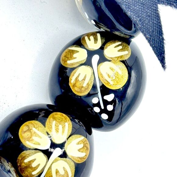 Handpainted Hawaiian Kukui Nut Stretch Bracelet Yellow Hibiscus‎ - Picture 2 of 7